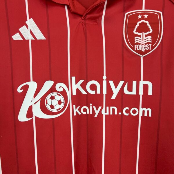 Nottingham Forest Local 2025-2026 - Imagen 2