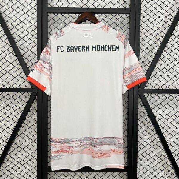 Camiseta Bayern Visitante 2025-2026 - Imagen 2